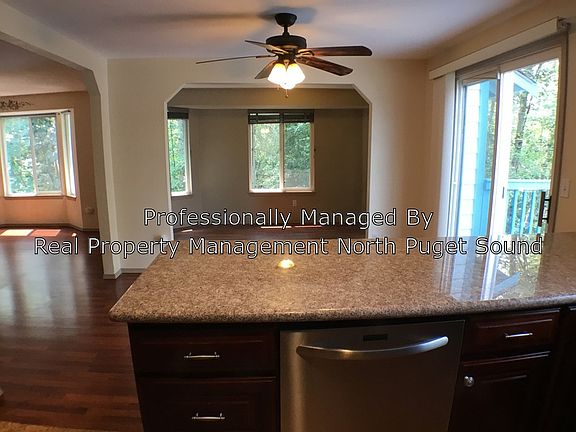 3rd image of 5102 69th Ave NE
