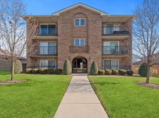 15255 West Ave APT 1S, Orland Park, IL 60462