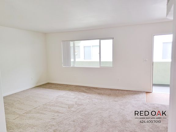 3rd image of 326 S Westlake Ave APT 209