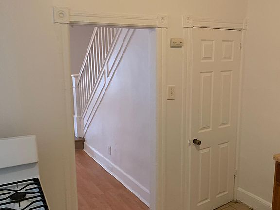 4th image of 5335 Grays Ave