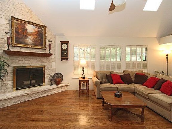5th image of 9526 Burwick Dr