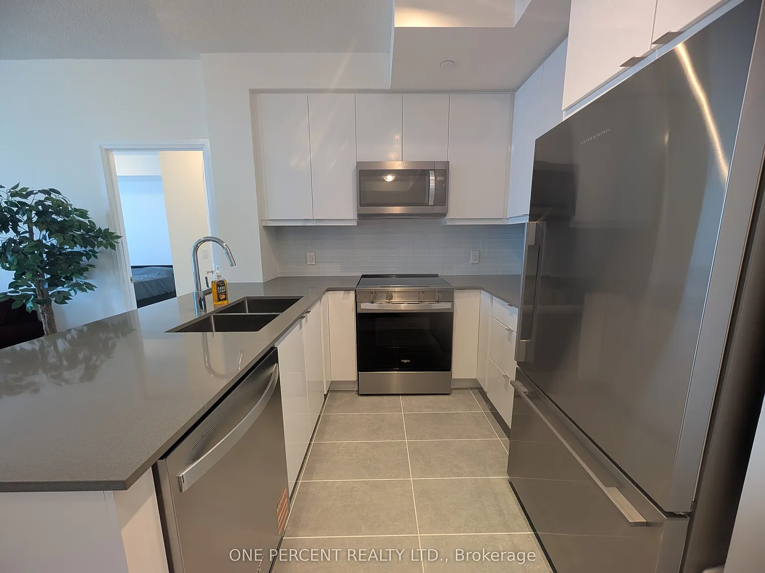 3 bed, $3,088 — Photo 3