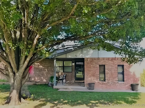 36 Scott St, Healdton, OK 73438