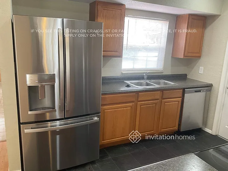 614 W Windhorst Rd — Photo 9