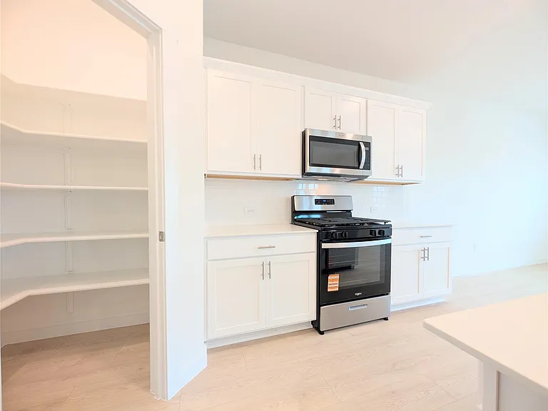 9400 Oxbow Strap Dr — Photo 12