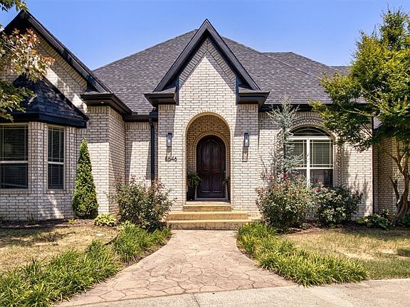 2nd image of 8646 W Stonehenge Dr