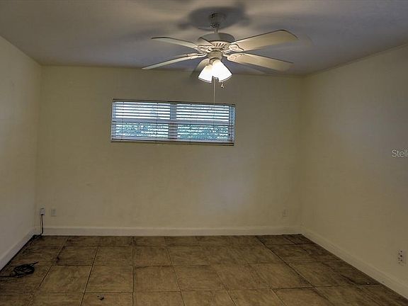 4th image of 2000 Merritt Park Dr