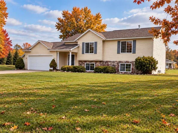4814 Hathaway Ct, Hastings, MI 49058