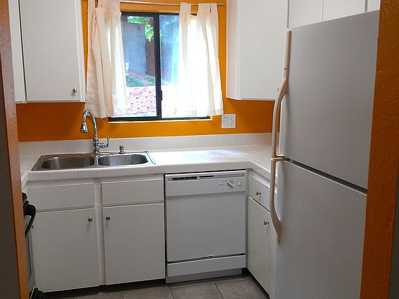 2nd image of 160B D St