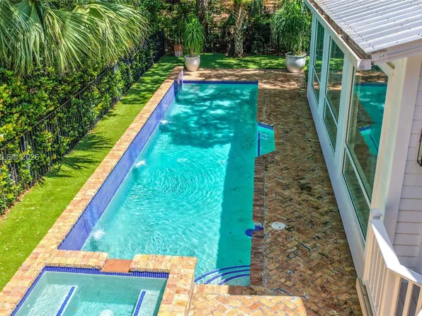 2605 Natures Way, Palm Beach Gardens, FL 33410