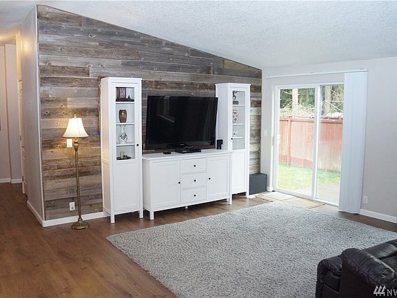 5th image of 19705 105th Avenue Ct E
