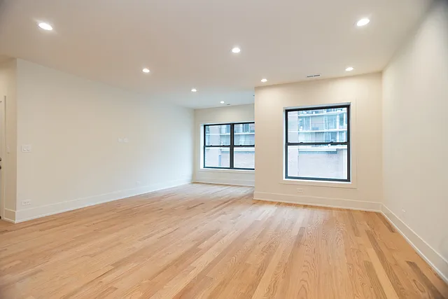 652 W Gordon Ter #1W — Photo 5