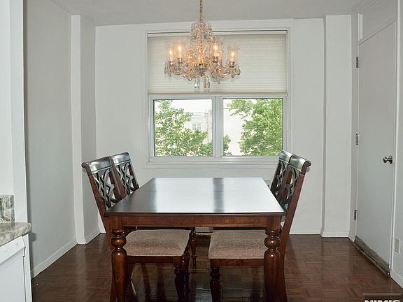 5th image of 2200 N Central Rd #5