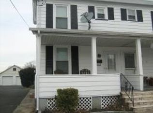 14 3rd St, Raritan, NJ 08869