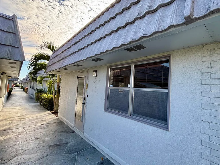 185 Valencia Dr #H — Photo 6