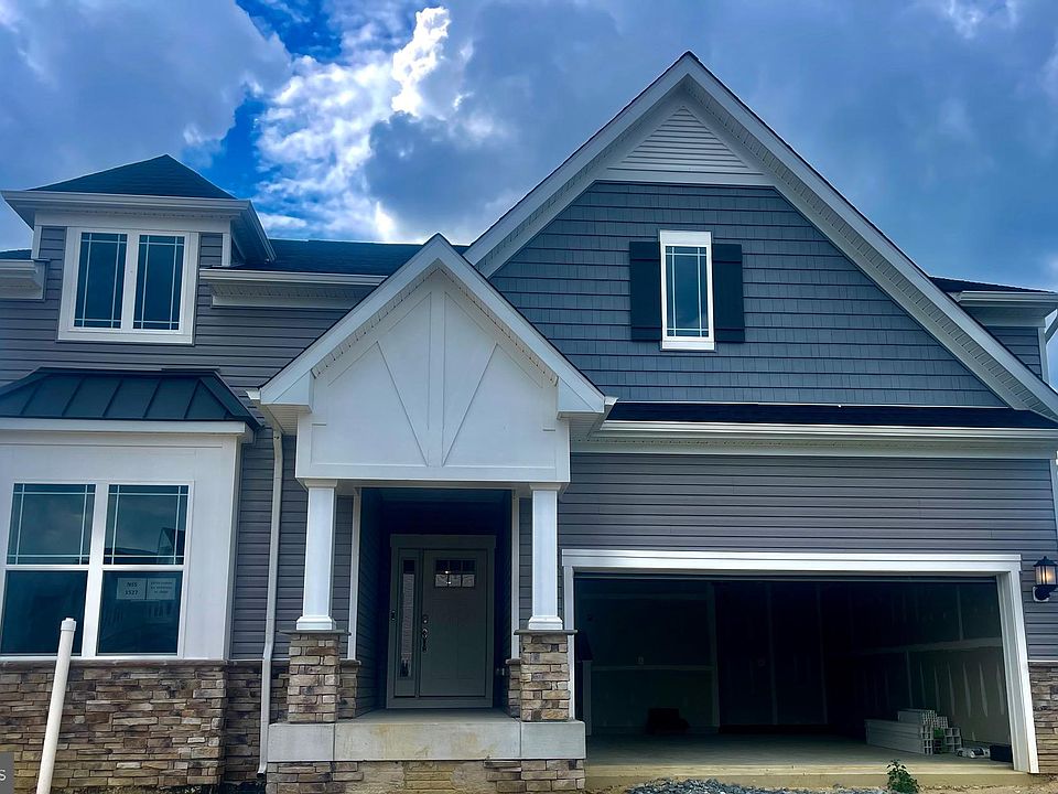 1st image of 34255 Graham Cir