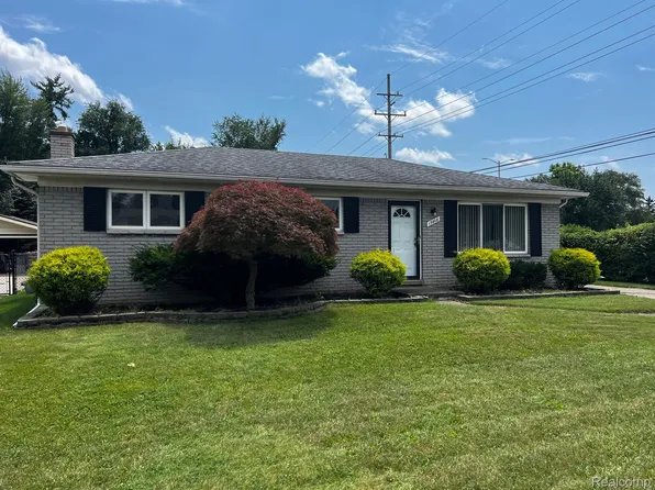 13608 Hillsdale Dr, Sterling Heights, MI 48313