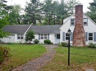 80 Mount Pleasant Rd, Smithtown, NY 11787