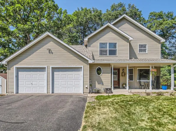 733 Deer Path Rd, Hudson, WI 54016
