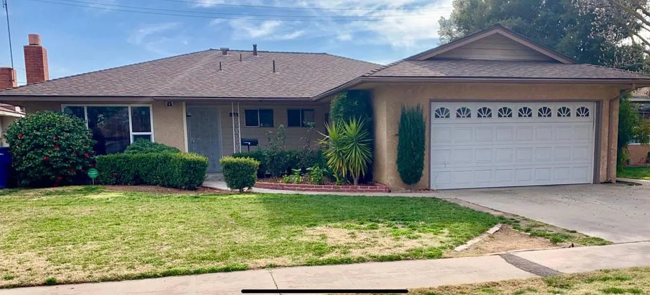 2420 E Austin Way photo 1