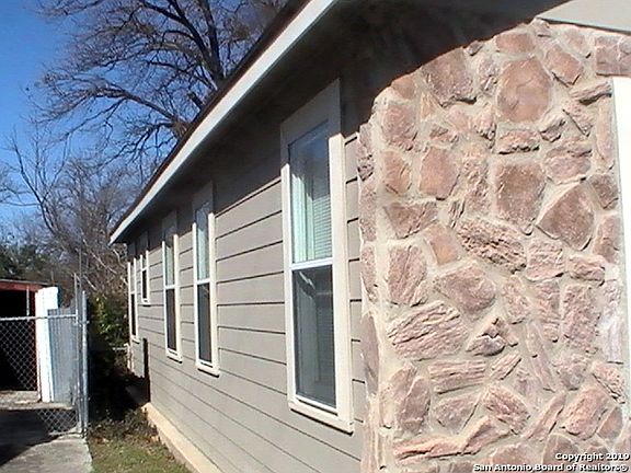 3rd image of 2007 Edison Dr