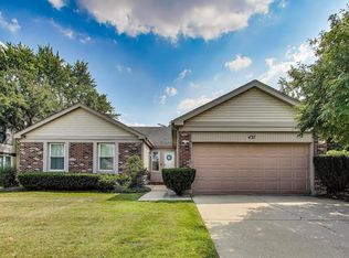 437 Caren Dr, Buffalo Grove, IL