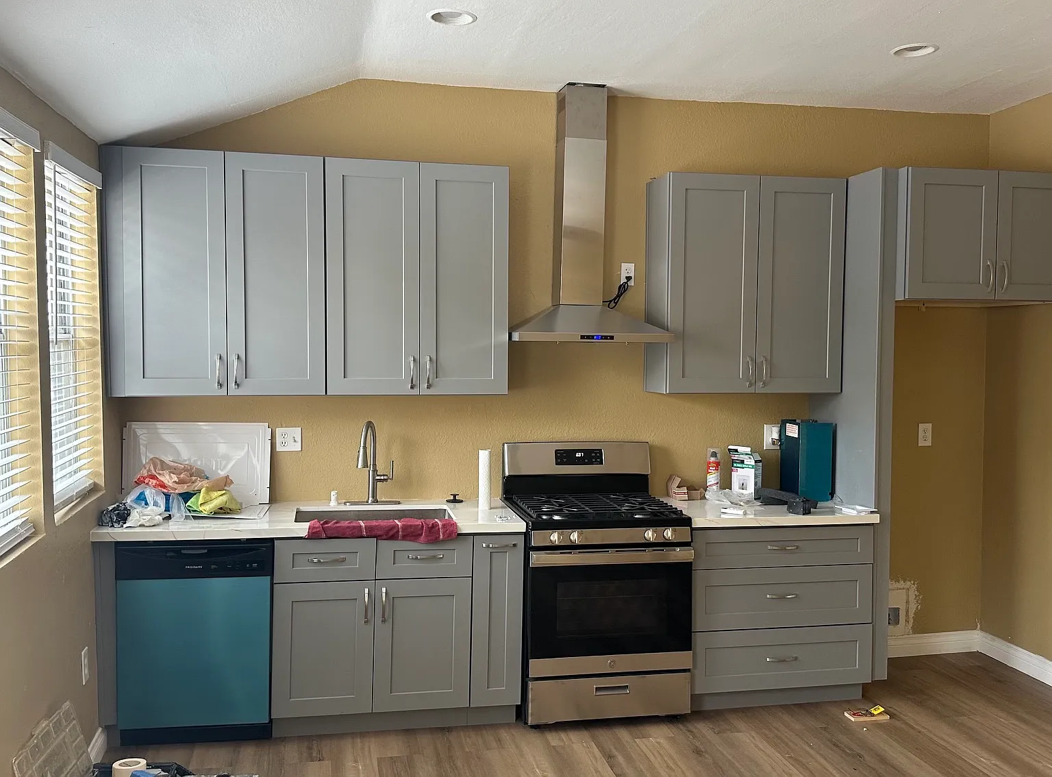 2 bed, 635 sqft, $2,500 — Photo 1