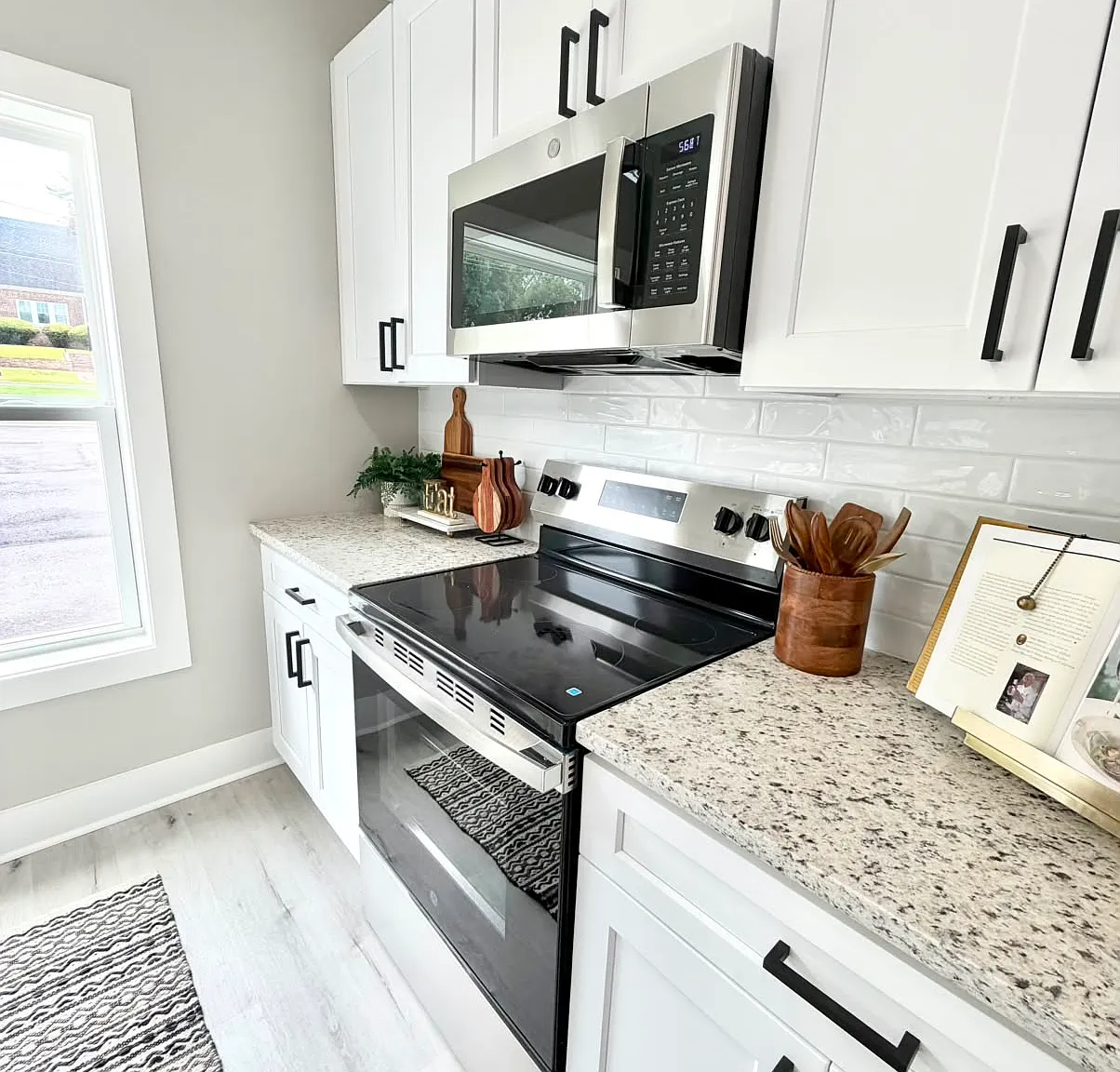 3 bed, 1600 sqft, $2,250 — Photo 3