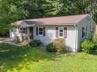 129 Sandy Hill Rd, Northampton, MA 01062