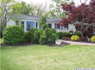6 Willow Ct, Parlin, NJ 08859
