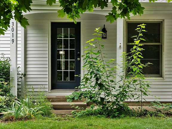 3rd image of 3019 Pineview Dr