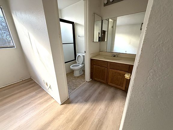 5th image of 4526 Florida St