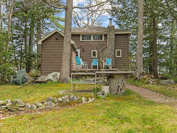 2nd image of 128 Vista Drive