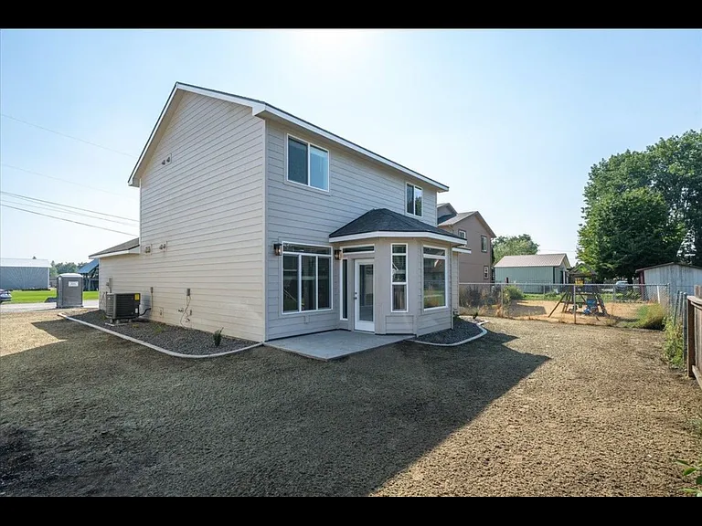 18315 E Desmet Ave — Photo 26