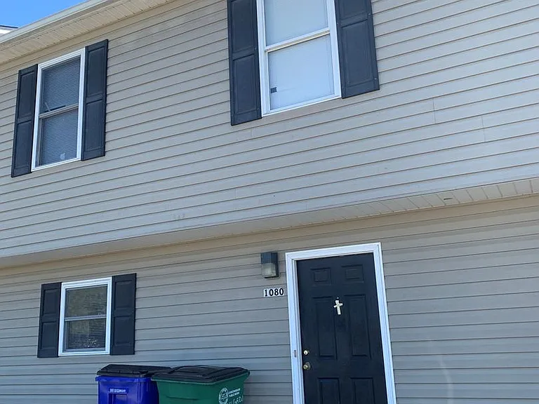 1080 Long St NE — Photo 1