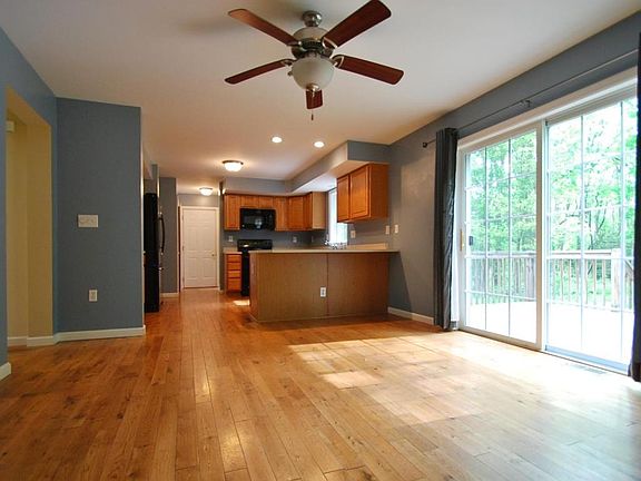 2nd image of 107 Franklin Hill Ct