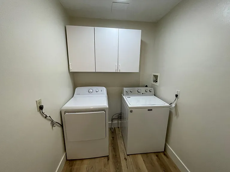 236 N Myers St — Photo 25