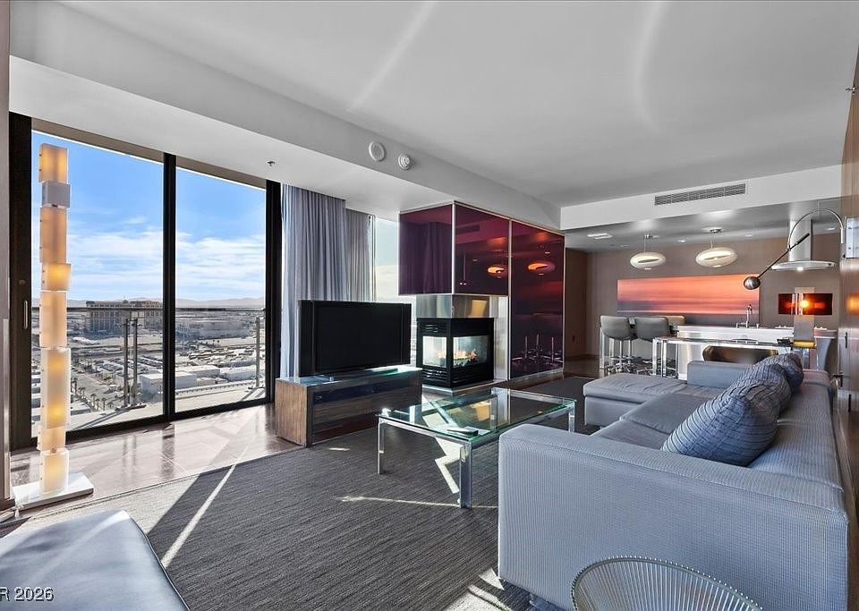 1st image of 4381 W Flamingo Rd #21322