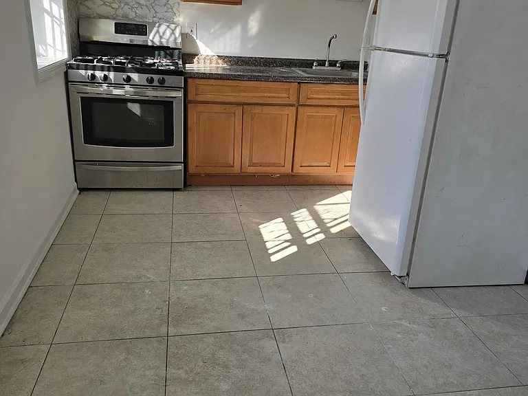 225 Summit Ave #1 — Photo 6