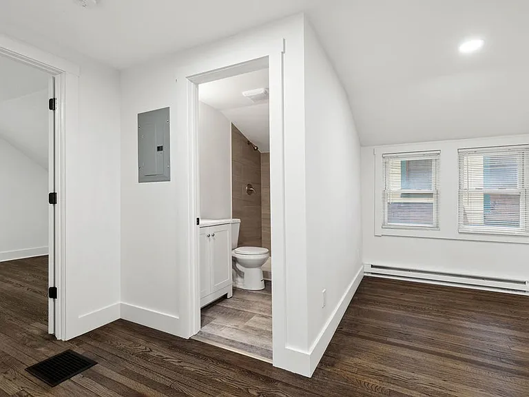 414 Herkimer St — Photo 14