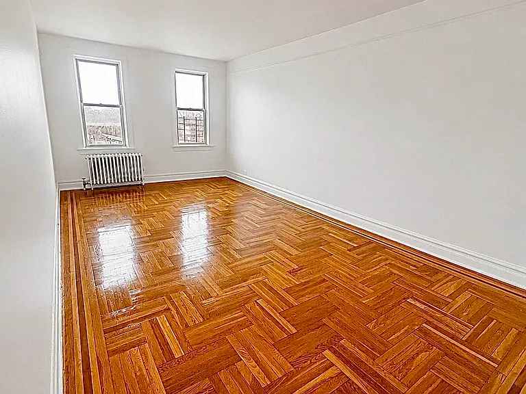 1520 Sheridan Ave #2M — Photo 1