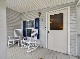 96 Songbird Ln, Tiverton, RI 02878