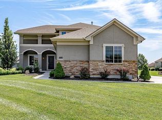 4719 SW Raintree Dr, Lees Summit, MO 64082