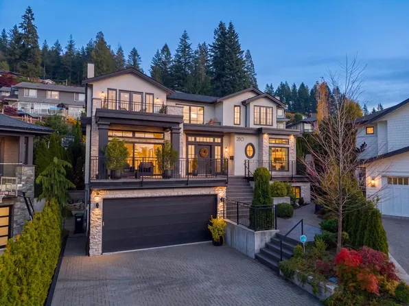 280 Monteray Ave, North Vancouver, BC V7N 3E7