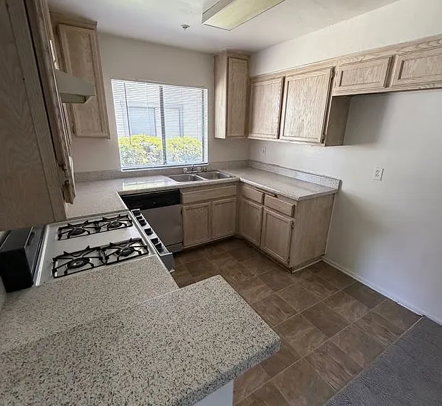 410 S Clementine St #108 — Photo 16