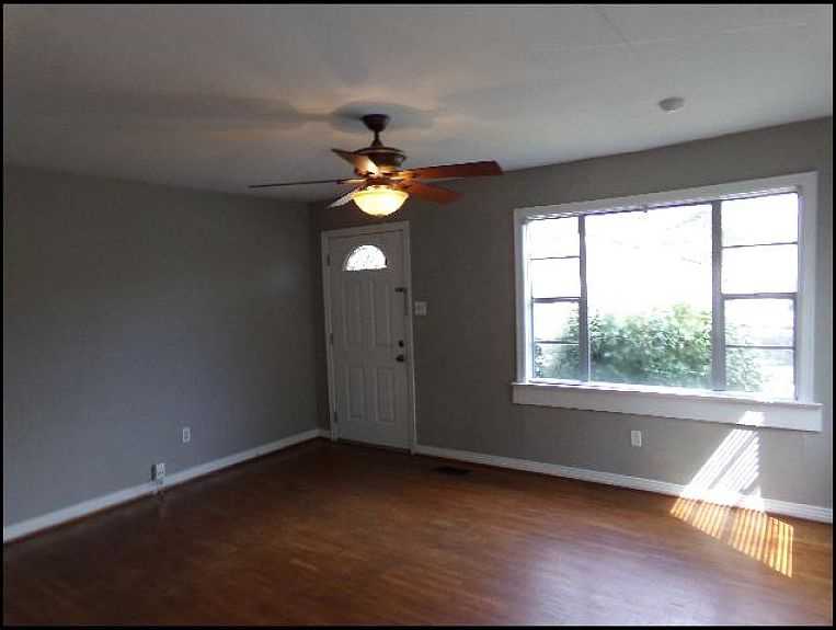 1st image of 5919 Woodlawn Dr