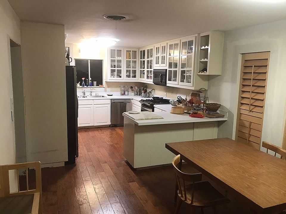 1st image of 4108 Hildring Dr W