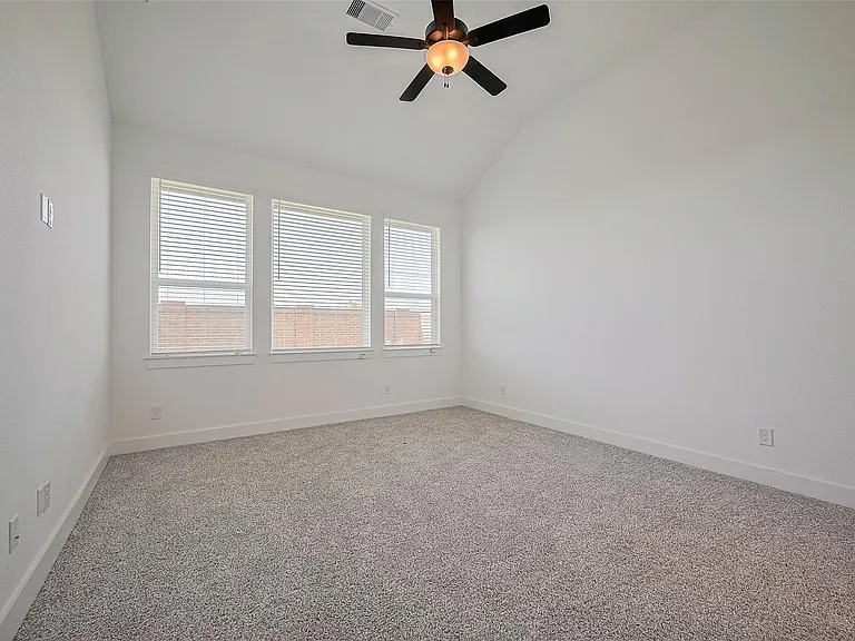 3328 Voda Bend Dr — Photo 34