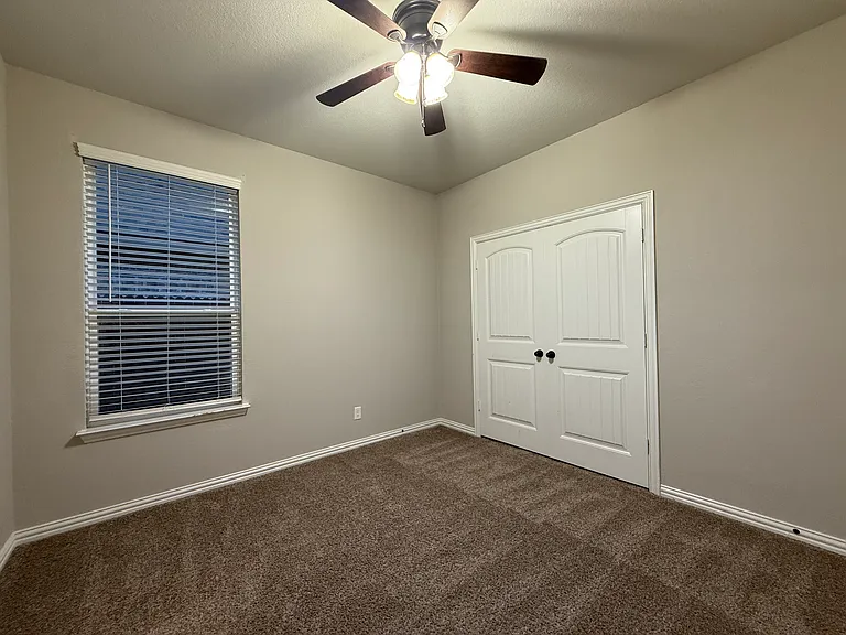 1717 Victoria Dr — Photo 26