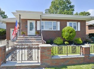321 1st St, Saddle Brook, NJ 07663